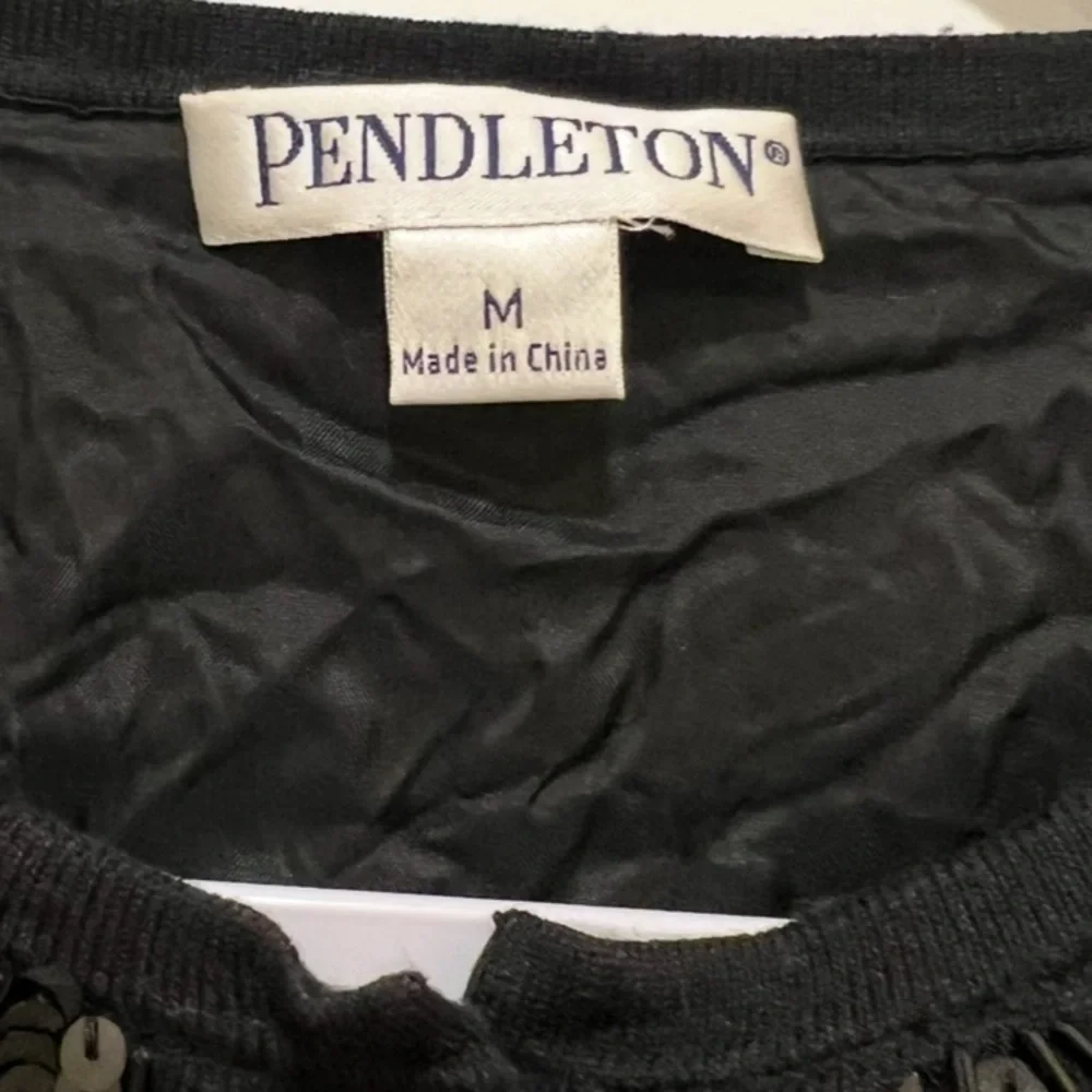 Vintage Pendleton women’s Medium long sleeve button up lined black silk cardigan
